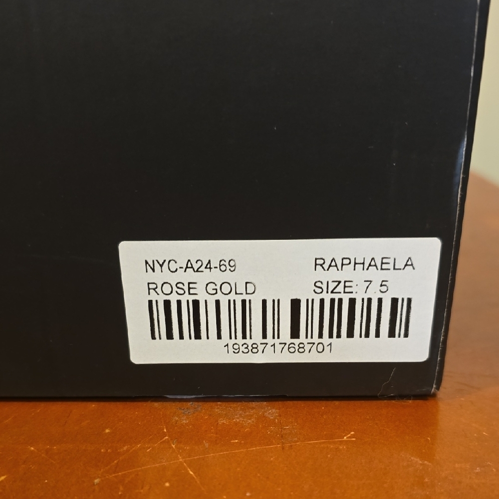 Brand New In Box New York & Company Women's Gold Glitter Platform Sneakers - Picture 2 of 8